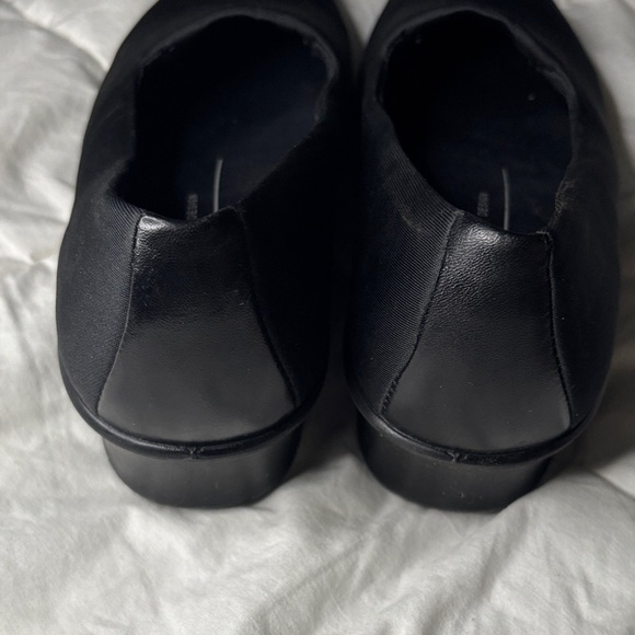 Ecco Women's Elegant Black Loafers - Picture 3 of 5